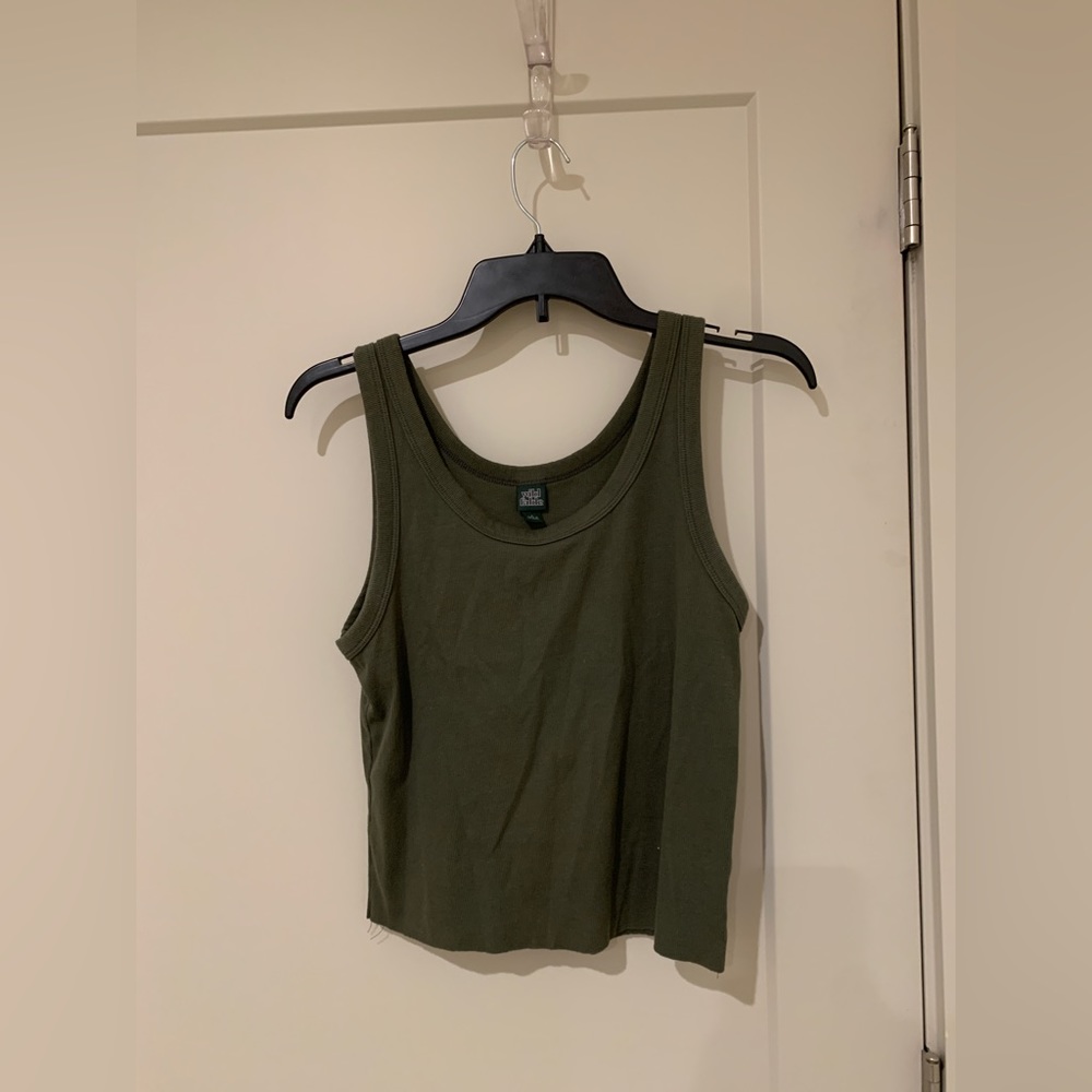 Ribbed tank
